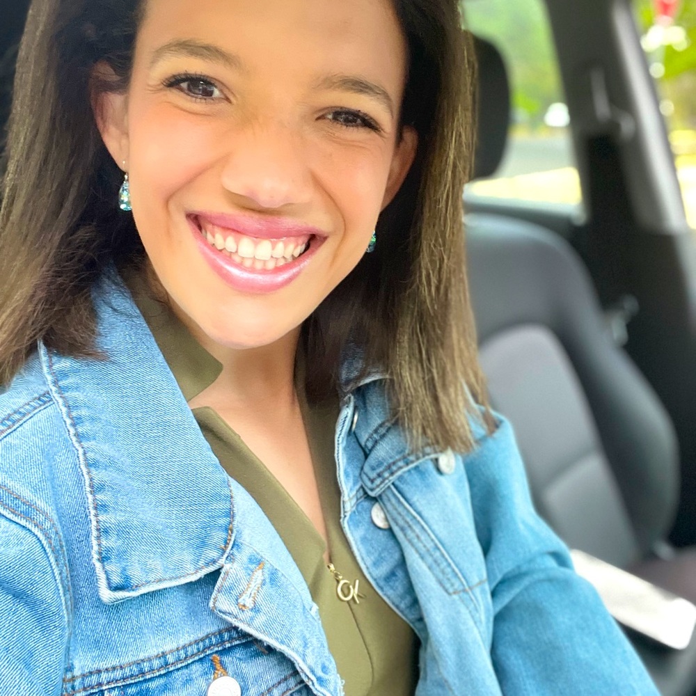 Meet your Posher, Loraine